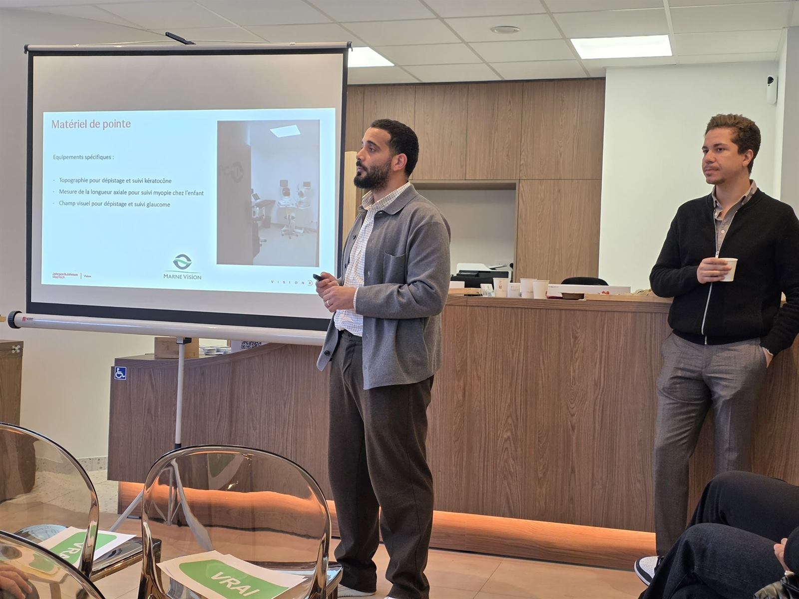 Présentation interactive de la plateforme Acuvue Simplifit